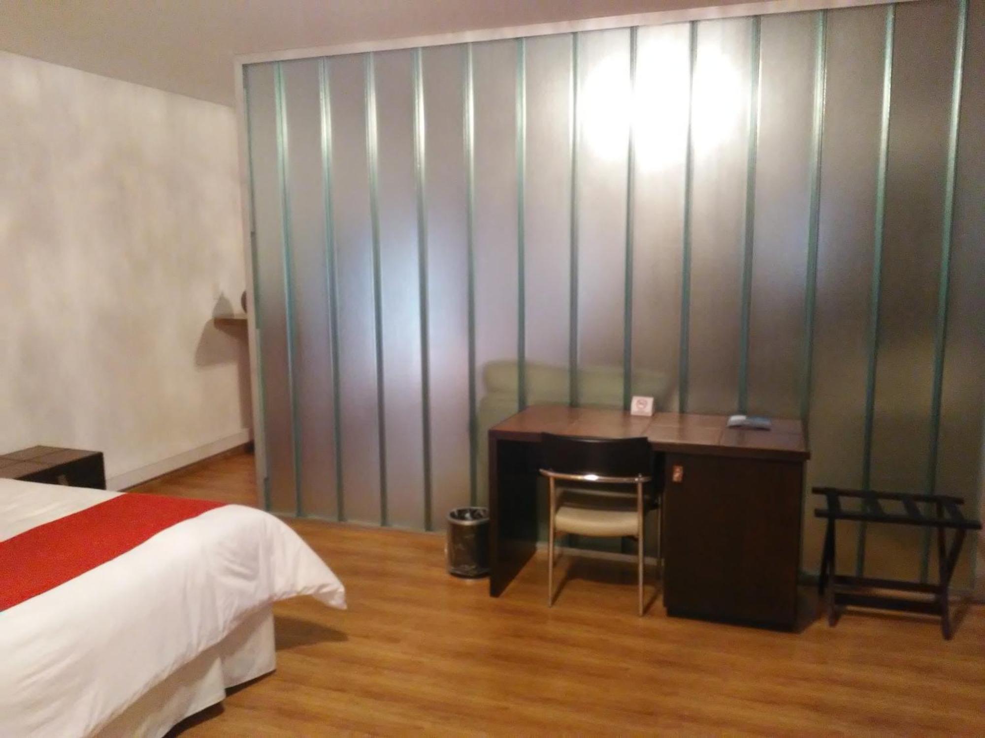 Global Hotel Centenario Bagian luar foto