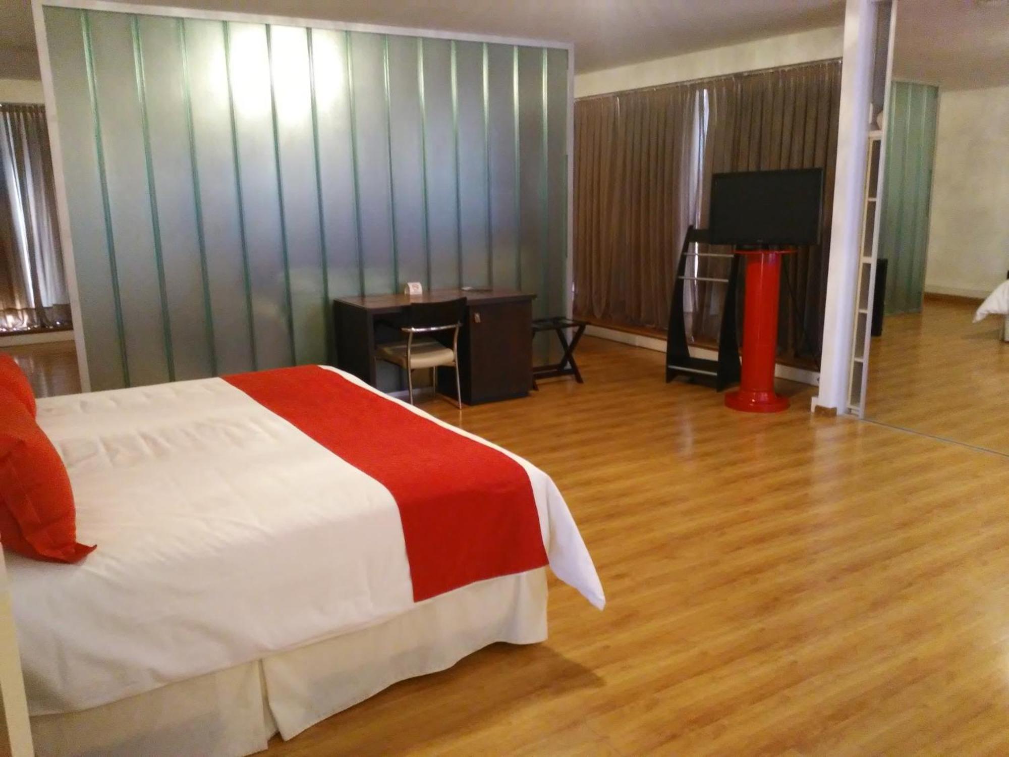 Global Hotel Centenario Bagian luar foto